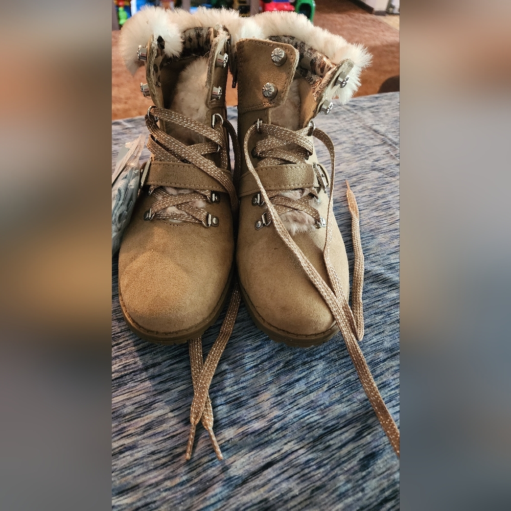 Size 8 kid boots
